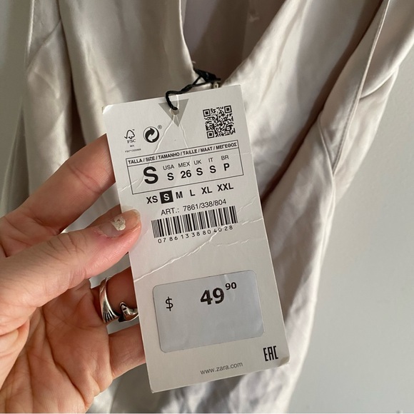 Satin mini dress - Picture 5 of 8